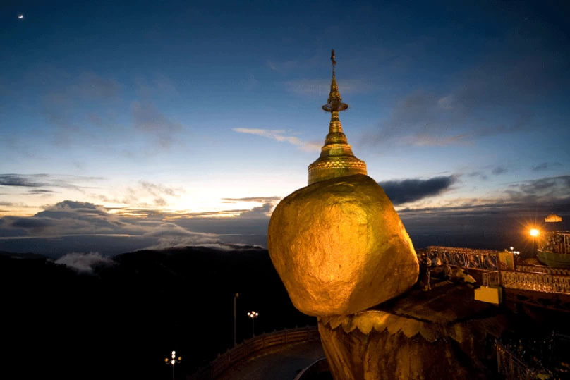 Yangon- Golden Rock Pagoda