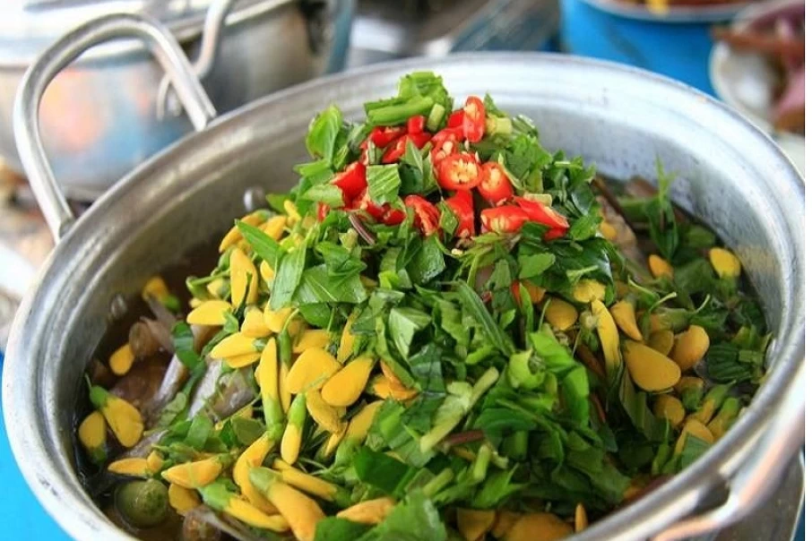 5-amazing-dishes-that-you-have-to-try-once-taking-tours-to-Mekong-Delta-in-Vietnam1