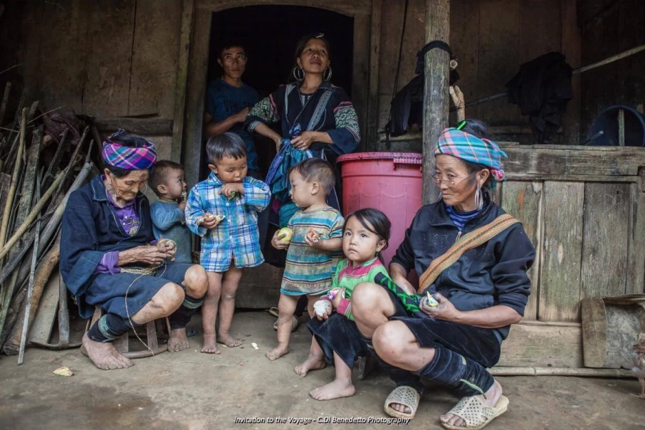 Ethnic-Hmong-Lao-Chai-village-Sapa-Vietnam