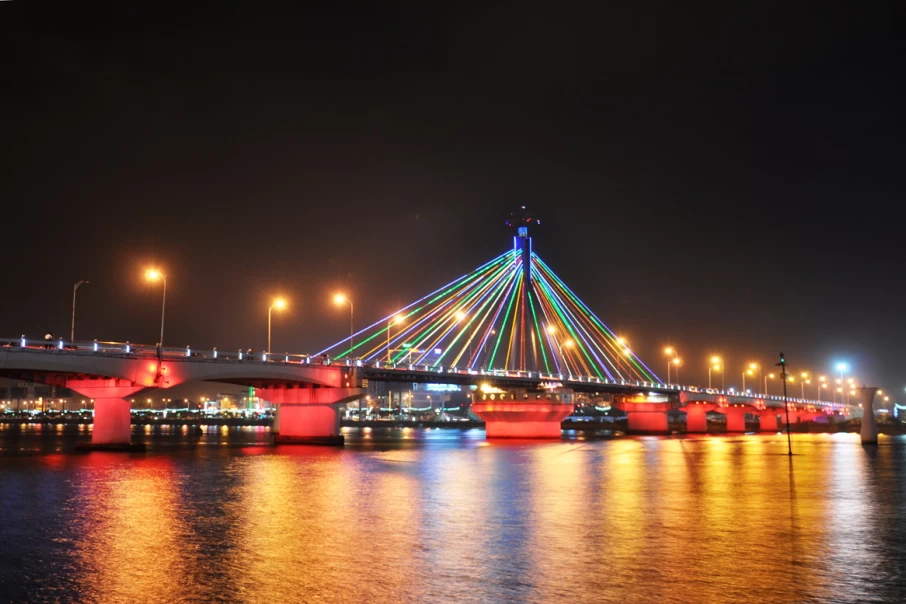 Han-River-Bridge-proud-of-the-people-of-Danang