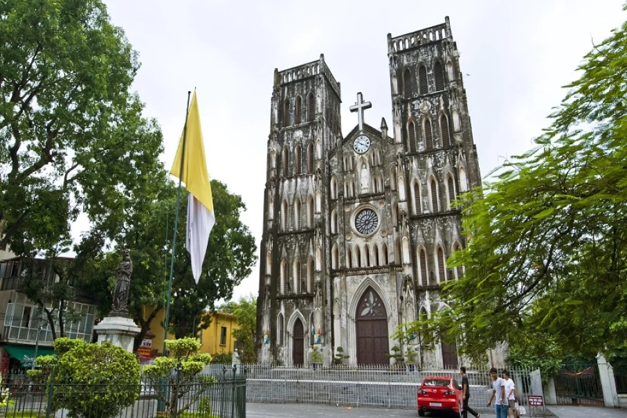Saint-Joseph-Cathedral-in-Hanoi3