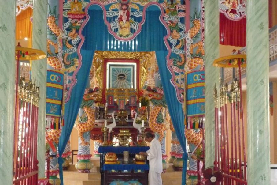 Temple-Cao-Dai