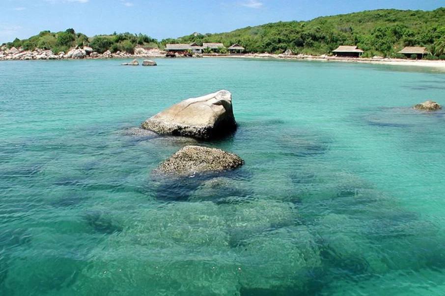 Whale-island-Nha-Trang1
