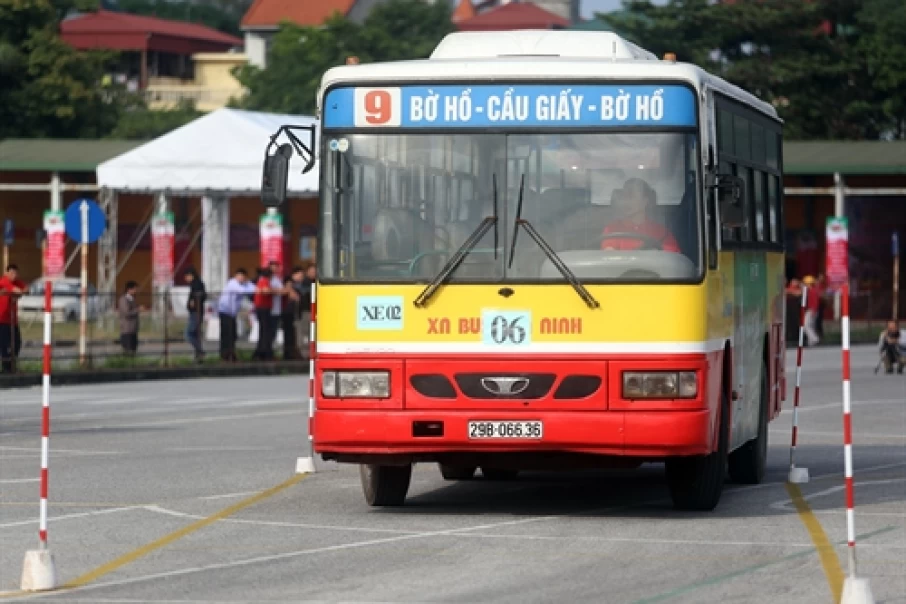 Why-should-Australian-tourists-take-Hanoi-city-tours-by-bus-1