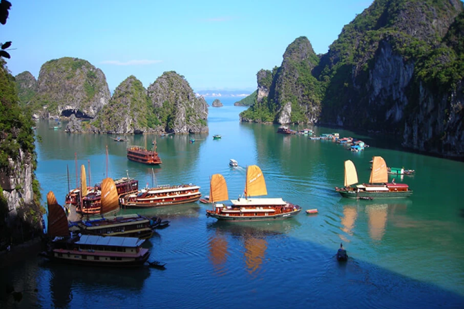 Halong-Bay-leads-the-list-of-top-destinations-in-Vietnam-2018-1