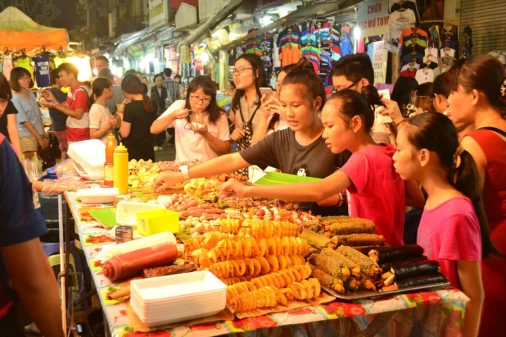 Bai Chay Market