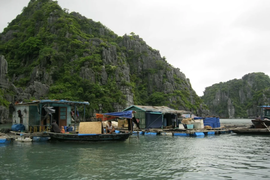 cua-van-fishing-village3