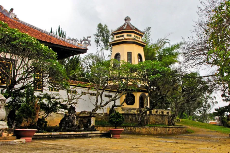 linh-son-pagoda3