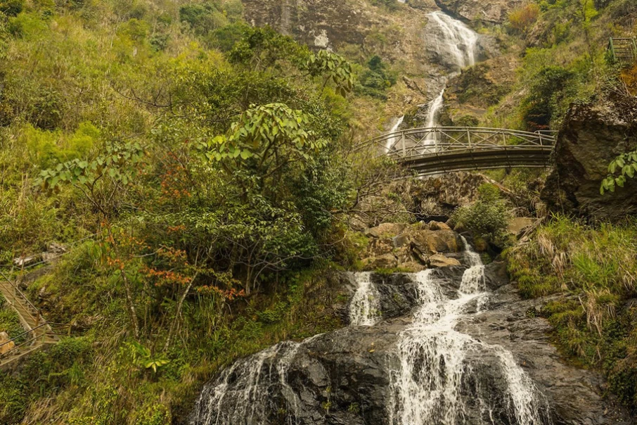 thac-bac-waterfall1