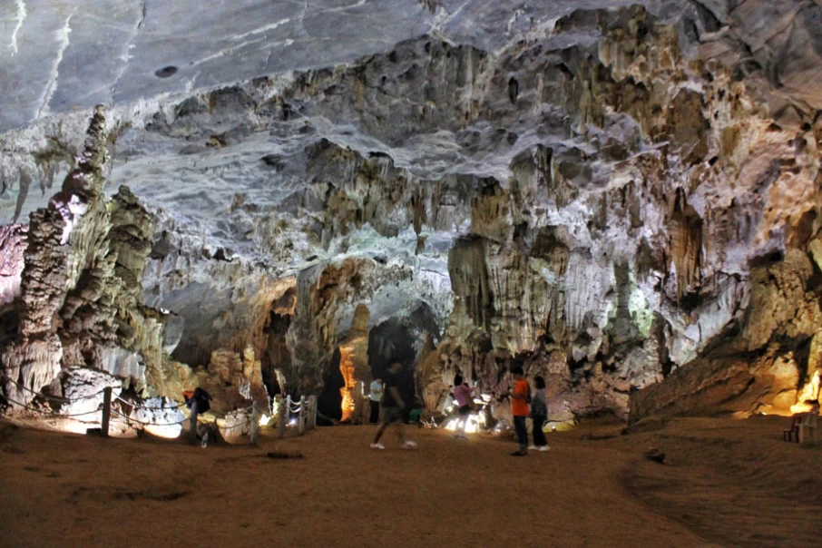 tien-son-cave2