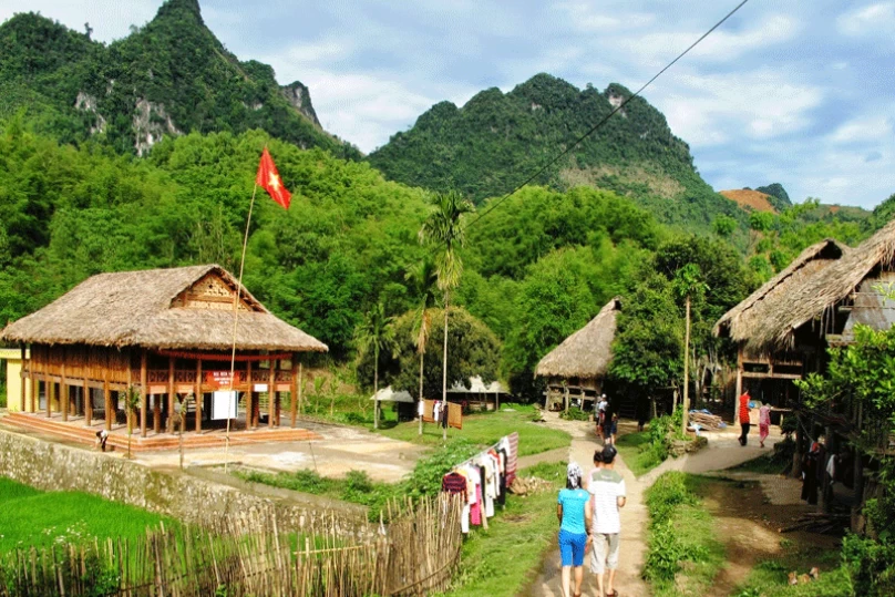 Hanoi to Mai Chau Valley