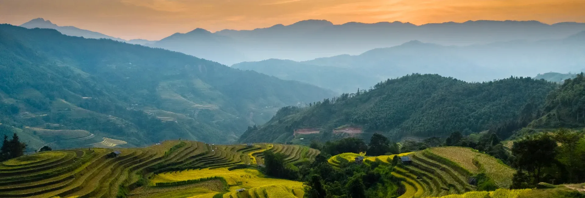 Exploring Rice Terraces and Karsts in Ha Giang 9 Days