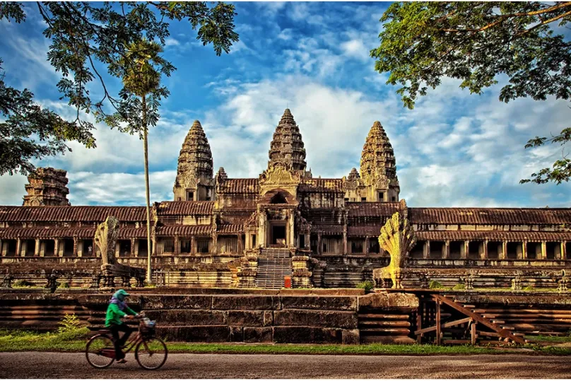 Phnom Penh Sightseeing – Siem Reap
