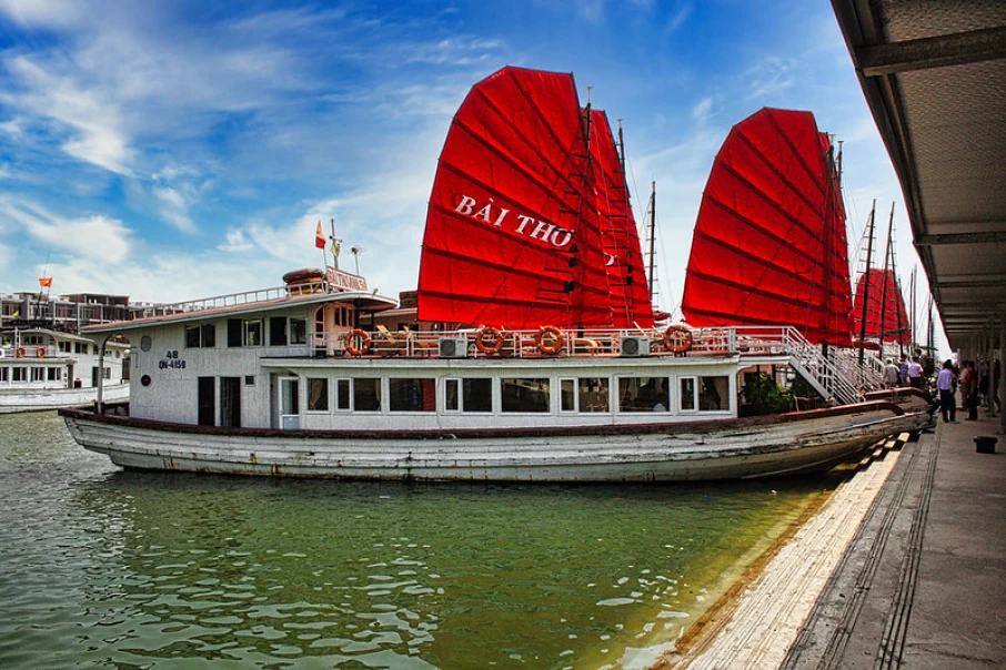 Tips To Plan Your Trip On A Cruise In Halong Bay
