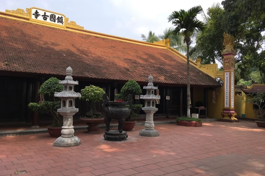 The Front House (Tien Duong)