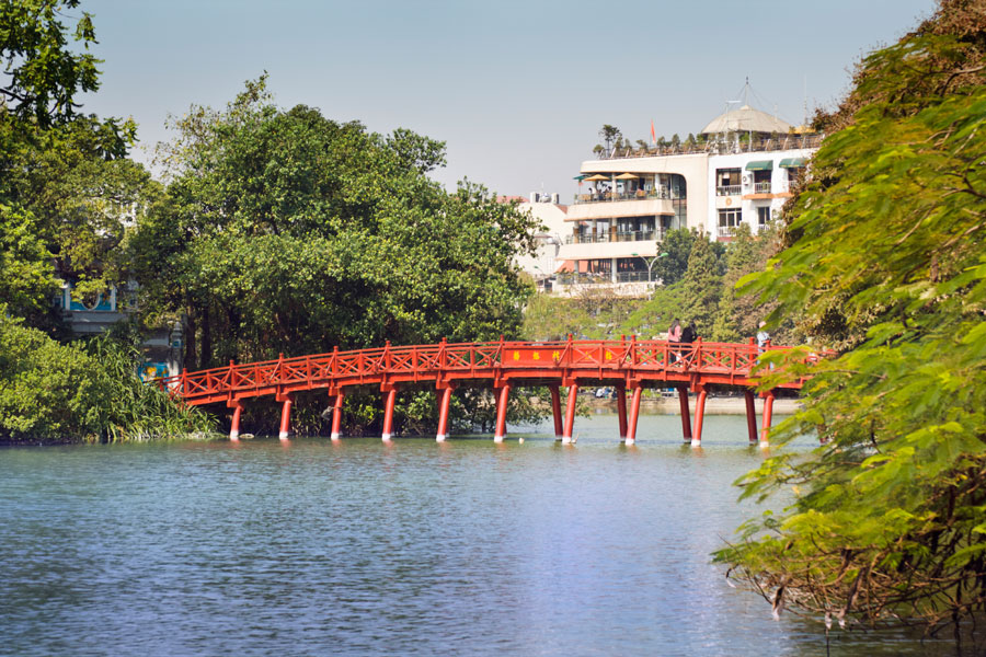 hoan-kiem-lake