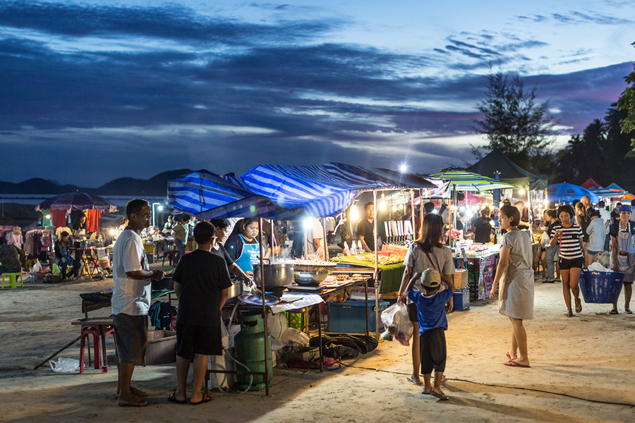 ban-tong-night-market