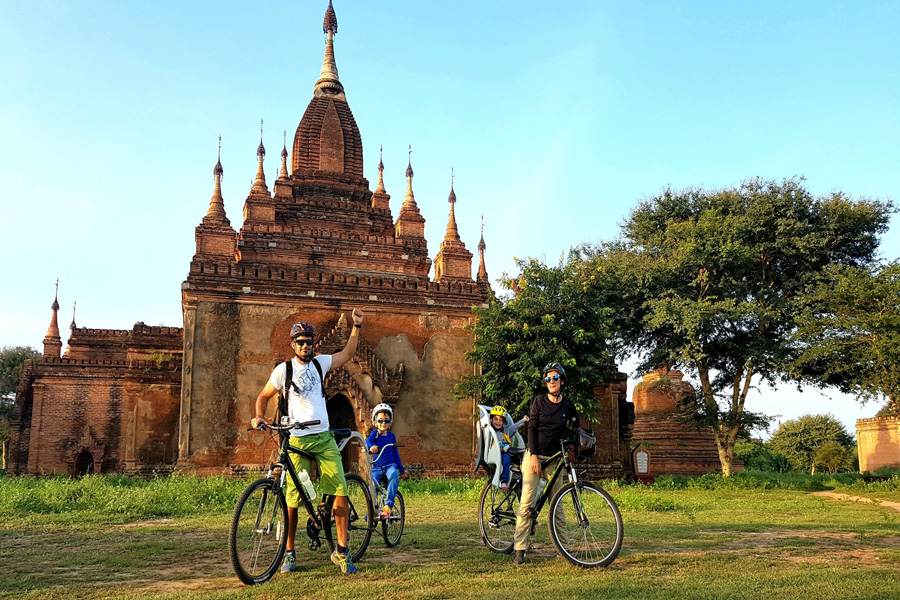 bicycle-tour-of-historic-temples