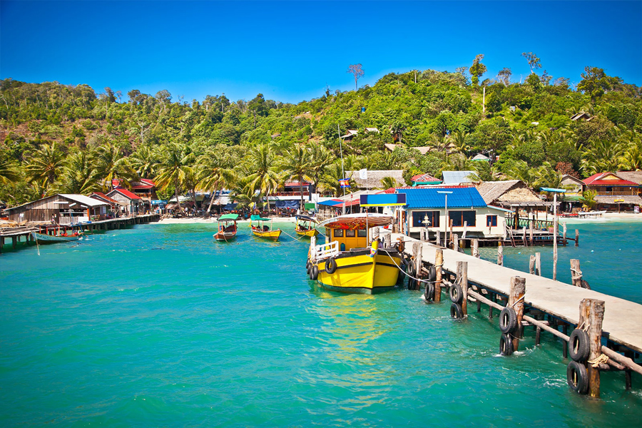 boat-trip-in-koh-rong