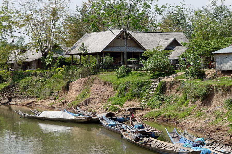 dine-at-boat-landing-restaurant