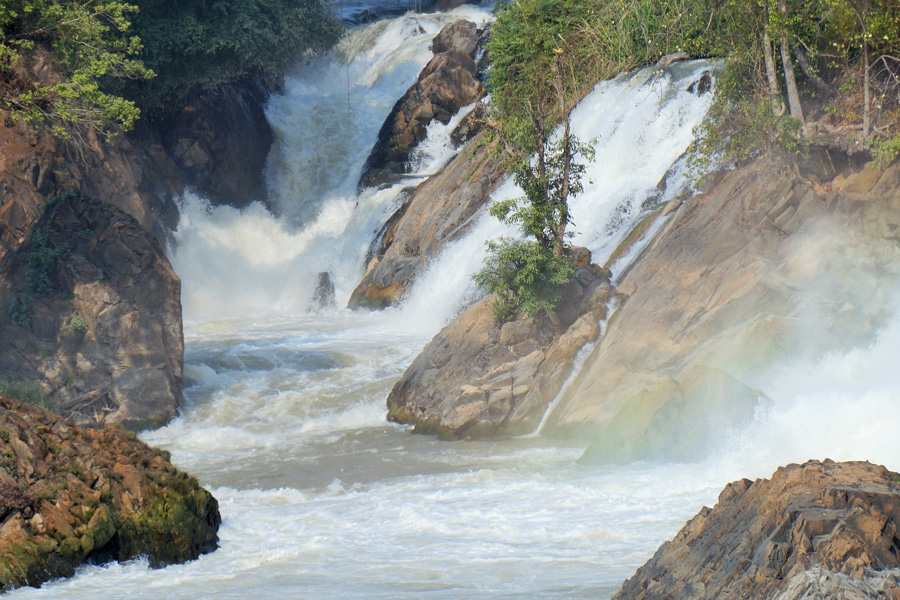 khon-pha-pheng-waterfalls