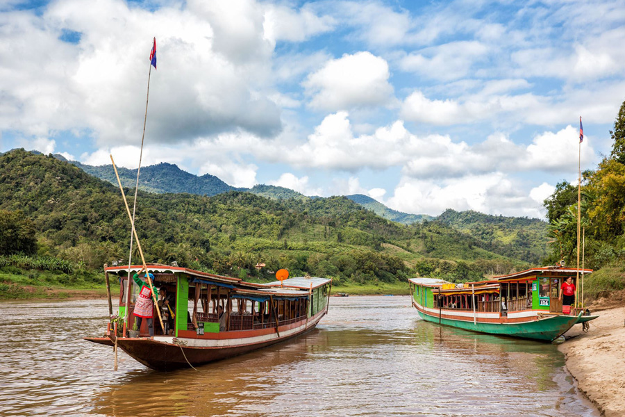 slow-boat-along-the-mekong-1