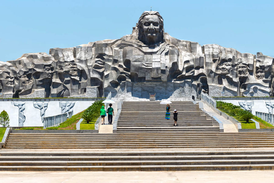 vietnamese-heroic-mother-monument